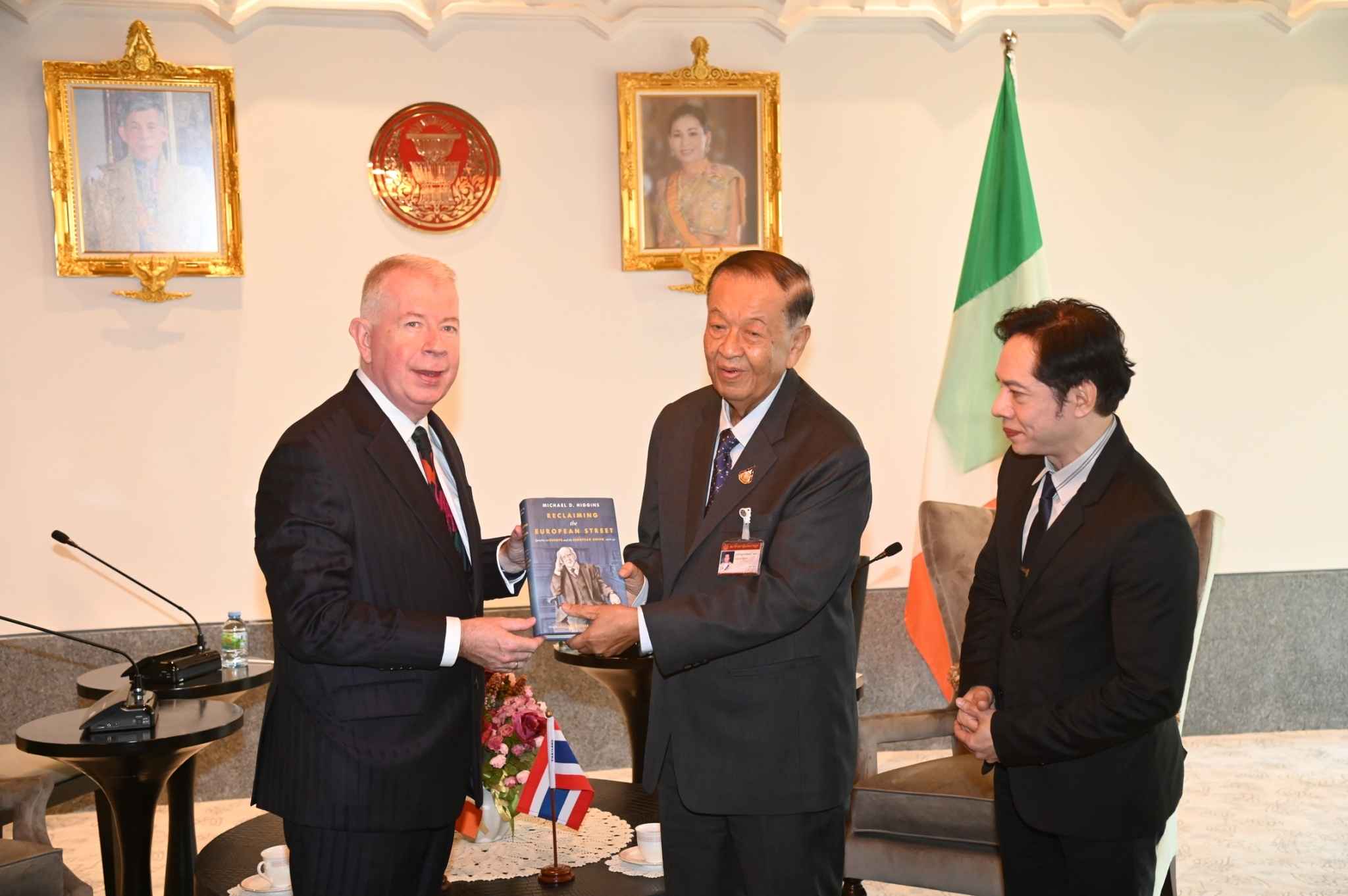 ประธานรัฐสภา ให้การรับรองเอกอัครราชทูตไอร์แลนด์ประจำประเทศไทย พร้อมเดินหน้ายกระดับความสัมพันธ์ด้านนิติบัญญัติ 4